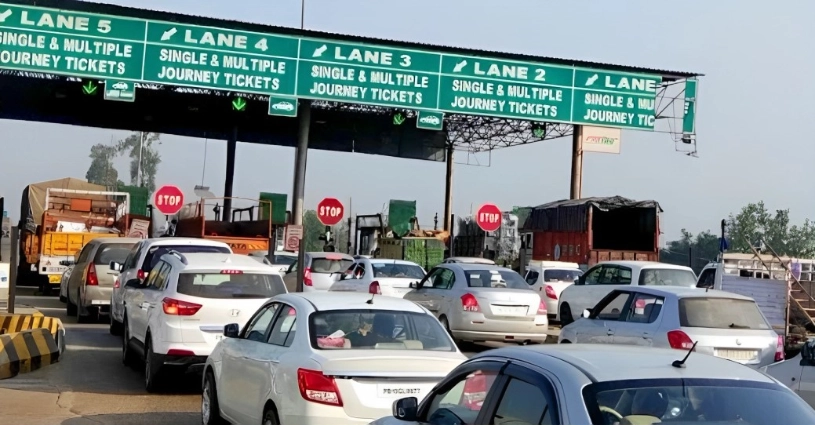 highway, protest, Punjab, Trending, ludhiana, ludhiana highway, ladhowal toll plaza, daily punjab news, punjab news, toll plaza ludhiana, worker protest, employee protest | Drivers beware; Ludhiana highway jammed due to worker’s protest- True Scoop