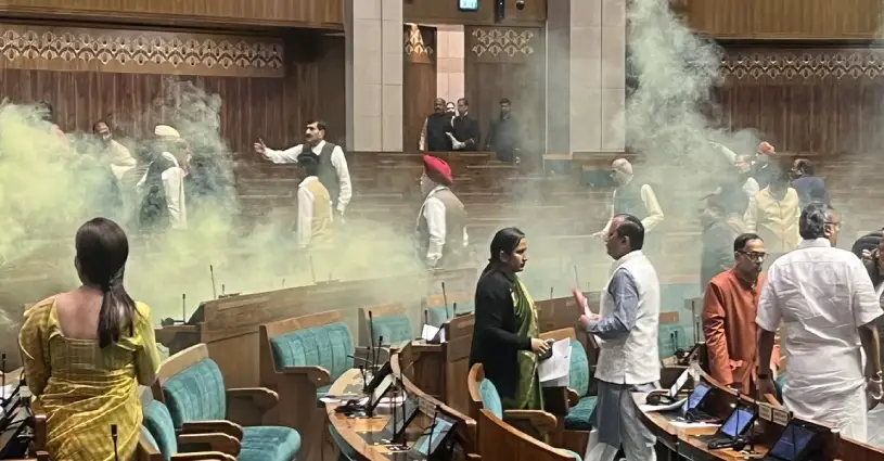Lok Sabha Video: Security breach inside Parliament as two unidentified men jump from visitors' gallery | India,Trending,Lok Sabha- True Scoop