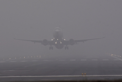 Dense fog disrupts flights, Delhi airport issues passenger advisory | dense,fog,advisory- True Scoop