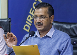 Delhi Police team again at Kejriwal's residence to serve notice, CMO dubs it defamation tactic 