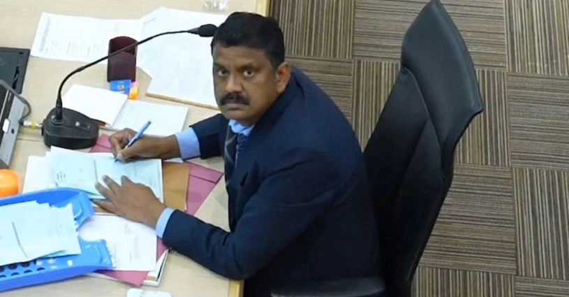 Chandigarh Mayoral Polls: RO Anil Masih seen defacing ballot paper on new VIDEO