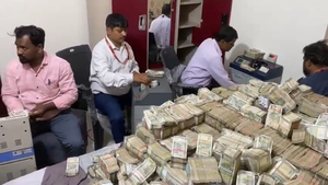 Trending | ED seizes over Rs 35 cr, arrests Jharkhand Minister's personal secretary & servant- True Scoop