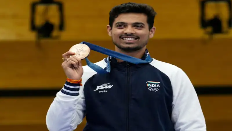 India, Trending, Swapnil Kushale, Swapnil Kushale TTE, Swapnil Kushale Ticket Collector, Who is  Swapnil Kushale, Swapnil Kushale Paris Olympics, Swapnil Kushale Bronze Medal, Swapnil Kushale Shooting, Swapnil Kushale Shooting Paris Olympics 2024, Swapnil Kushale Father, Youth- True Scoop