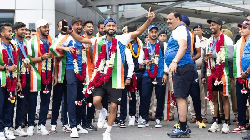 Punjab, Indian Hockey Team, Indian Hockey Team Punjab Players, Hockey Team Punjab, Indian Hockey Team Amritsar Airport, Hockey Players Jalandhar Road Show, Jalandhar Road Show Indian Hockey Team, Jalandhar Indian Hockey Team Players- True Scoop