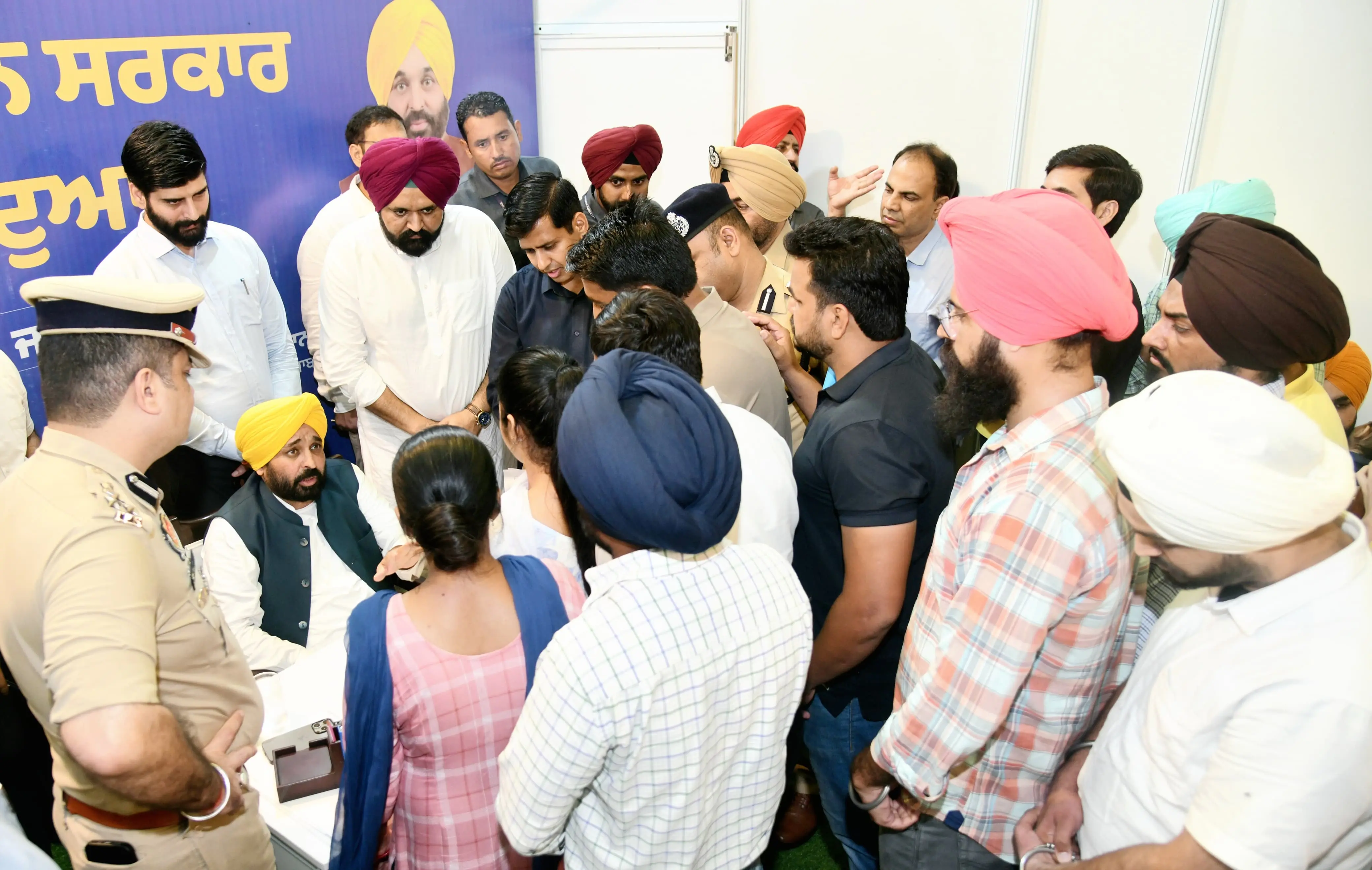 Punjab, Trending | CM listens grievances of people during Sarkar Tuhaade Dwaar at Jalandhar- True Scoop