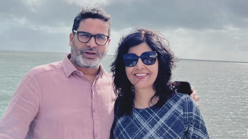 India, Trending, Bihar News, Political News, Bihar Political News, Bihar assembly election, Jahnavi Das, Prashant Kishor’s wife, strategist-turned-politician, Mahila Sammelan, Jan suraaj party, Bihar Election Campaign, Prashant Kishor, Patna News- True Scoop