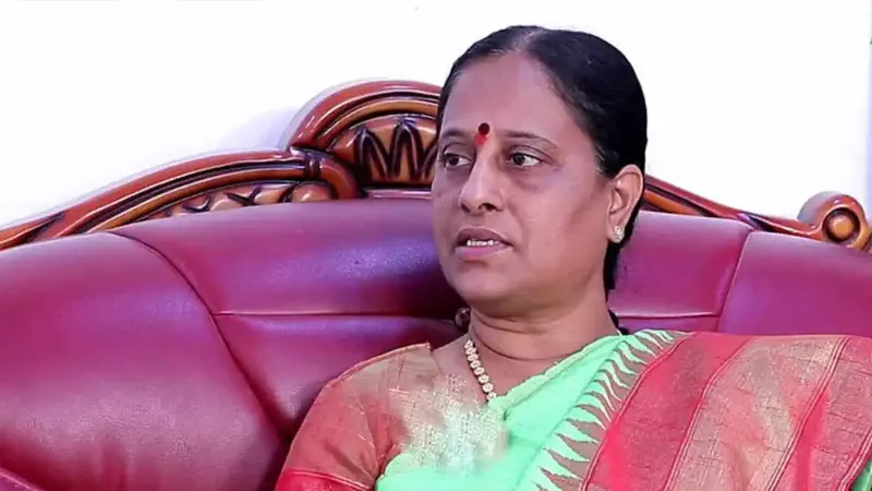 OTT, Who is Konda Surekha, Konda Surekha Garu, Actress Samantha divorce, Telangana Minster Konda Surekha Garu, Surekha Garu controversial statement, Samantha Naga Chaitanya divorce, BRS leader KT Rama Rao, Actress Samantha divorce controversy- True Scoop