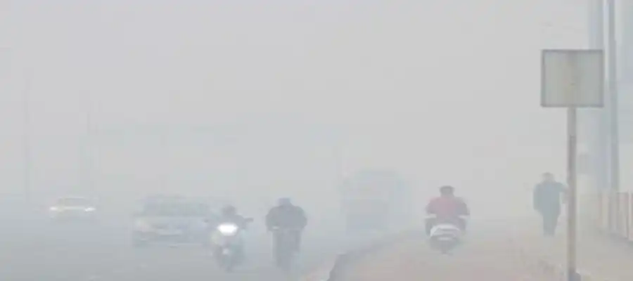 Dense fog, flight disruption, train services, travel chaos, weather impact, foggy conditions, Delhi weather, train delays, flight cancellations, winter fog, travel updates, NCR fog, fog disruption, transport delays- True Scoop