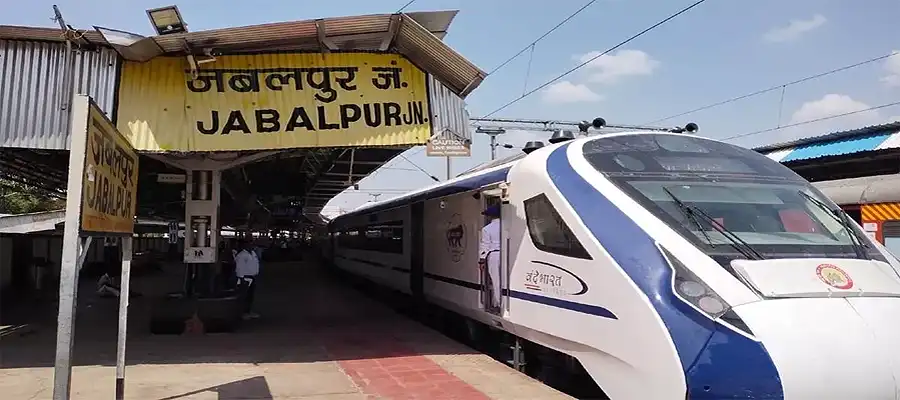 Vande Bharat Train, Vande Bharat Jabalpur-Raipur, Vande Bharat Jabalpur Chand Fort, Vande Bharat Jabalpur Mahararashtra, Vande Bharat New Train, Vande Bharat From Jabalpur, India, Trending- True Scoop