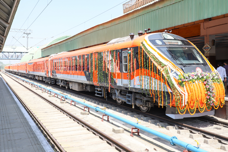 Vande Bharat train between Srinagar and Katra begins, Vande Bharat train between Srinagar and Katra. Update, Vande Bharat train between Srinagar and Katra live update, Vande Bharat train between Srinagar and Katra, Vande Bharat train between Srinagar and Katra begins News- True Scoop