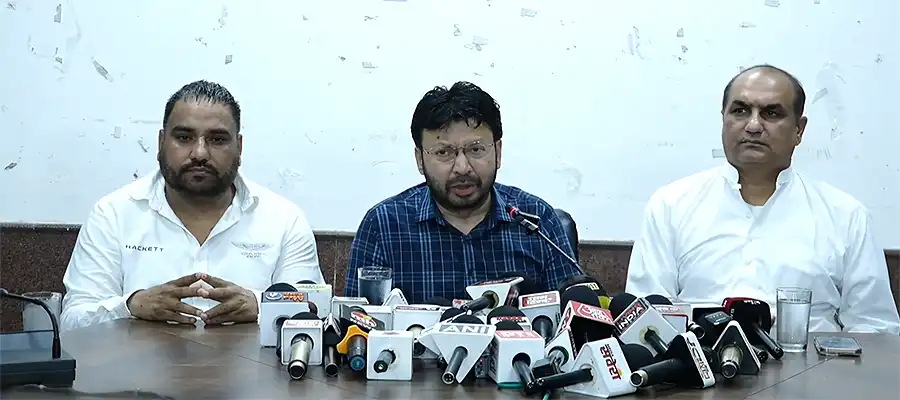 Dr. Ravjot leaked photos reaction, Dr. Ravjot Viral Pics, Dr. Ravjot Viral Video, Dr. Ravjot Leaked Images, Dr. Ravjot Ex Wife, Dr. Ravjot Leaked Video, Dr. Ravjot Morphed Pictures, Punjab- True Scoop