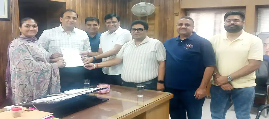 Nitin Kohli, Nitin Kohli Meeting Jalandhar Improvement Trust Chairperson, Nitin Kohli Rajwinder Thiara, Jalandhar NCF Charges, Nitin Kohli Jalandhar NCF Charges, Punjab- True Scoop