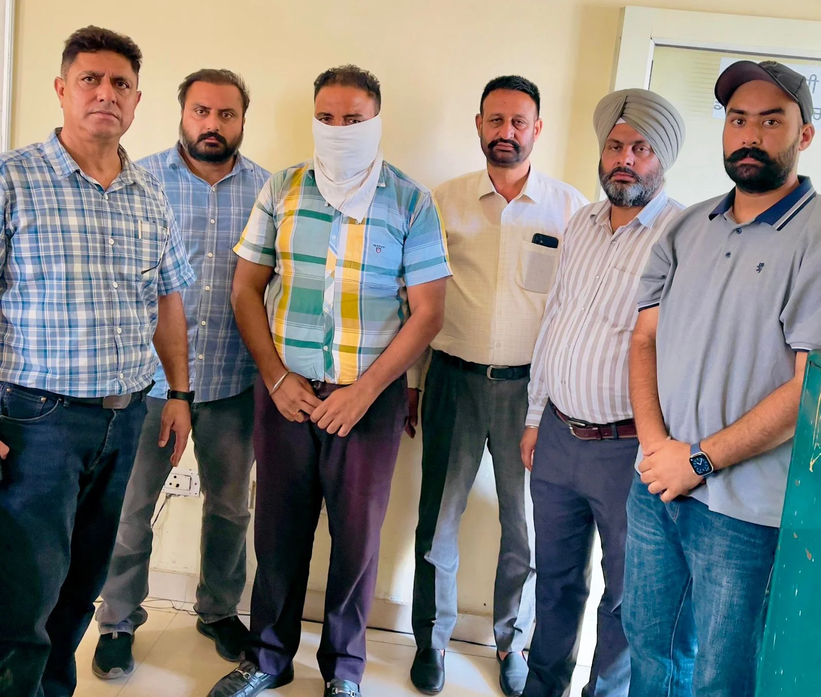 Punjab Vigilance Bureau, corruption arrest, Nishan Singh Patwari, Gurdaspur BDPO office, bribe case Punjab, shamlat land dispute, Panchayat member complaint, Rs 20000 bribe, vigilance trap, red-handed arrest, corruption in rural land records, Punjab anti-corruption drive, Gram Panchayat Babri Nangal, land title dispute, VB Amritsar range, prevention of corruption act- True Scoop