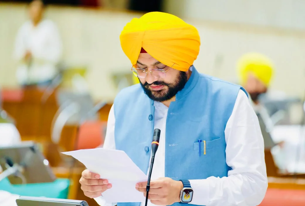 Punjab labour law amendments, Punjab Shops Act 1958, Punjab Labour Welfare Act 1965, labour reforms Punjab, worker welfare Punjab, business law changes Punjab, Punjab labour minister update- True Scoop