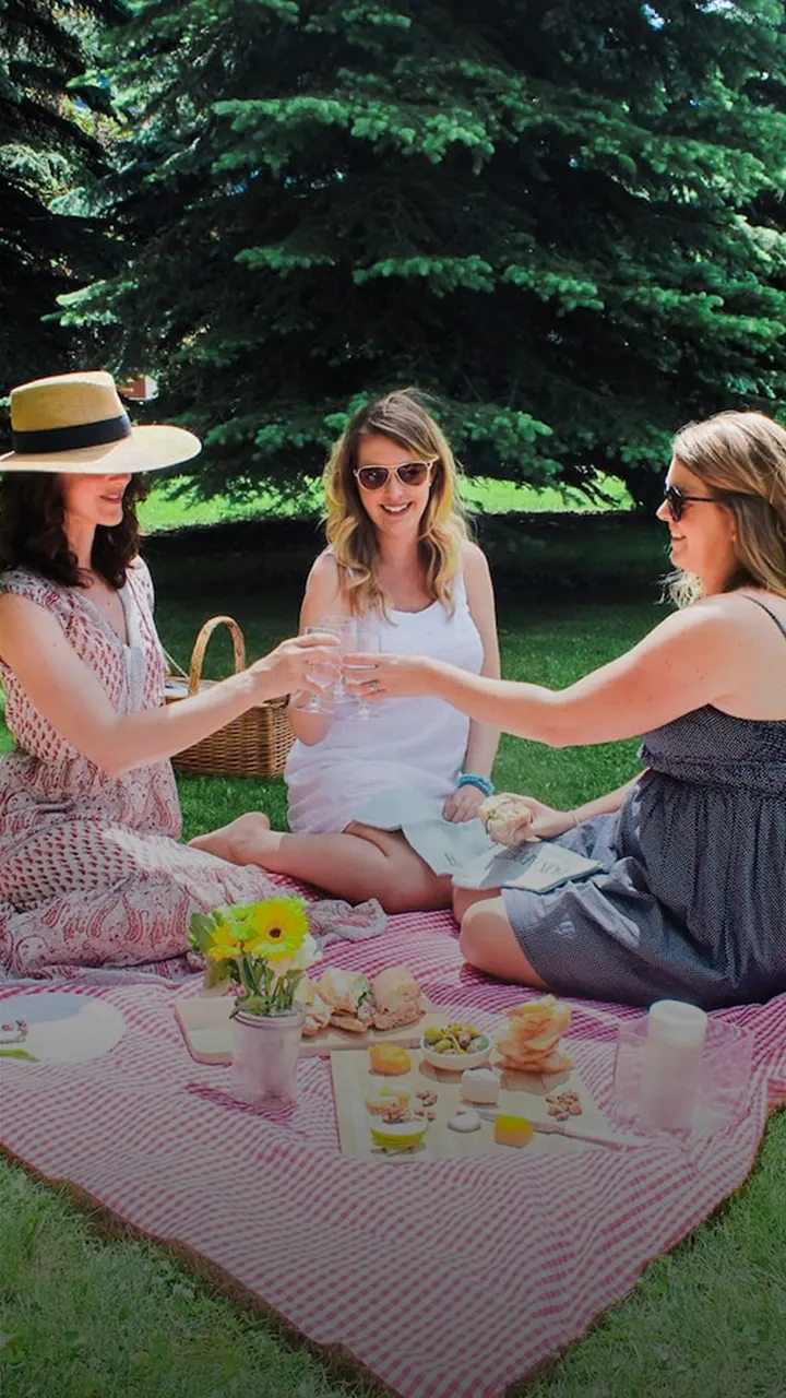 Friendship Day Celebration Ideas,Best Ways to Celebrate Friendship Day,Friendship Day 2024,Friendship Day Ideas,How to Celebrate Friendship Day | Best ways to make your friends feel special this friendship day-